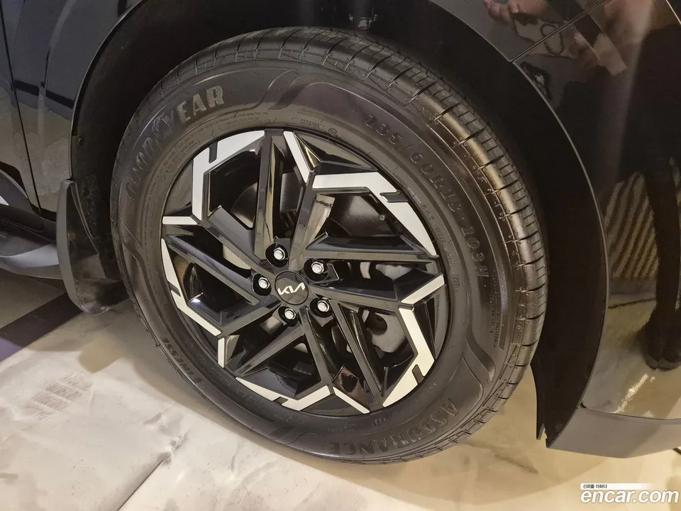 Kia Carnival 9 2025 — thumbnail 4
