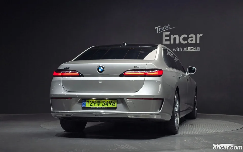 BMW 7 Series 740i xDrive 2024 — thumbnail 4