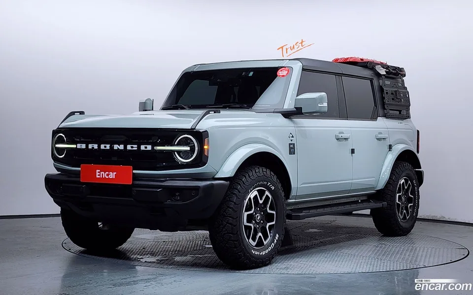 Ford Bronco 2.7 2022 — photo 1, buy with delivery to Moscow