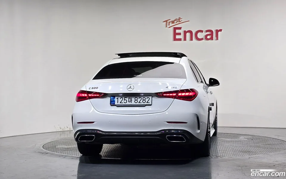 Mercedes-Benz C-Class C300 4MATIC AMG Line 2023 — thumbnail 4