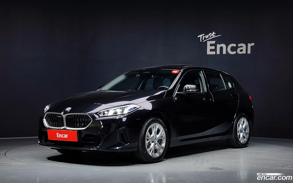 BMW 1 Series 120 2025 — photo 1, buy with delivery to Moscow
