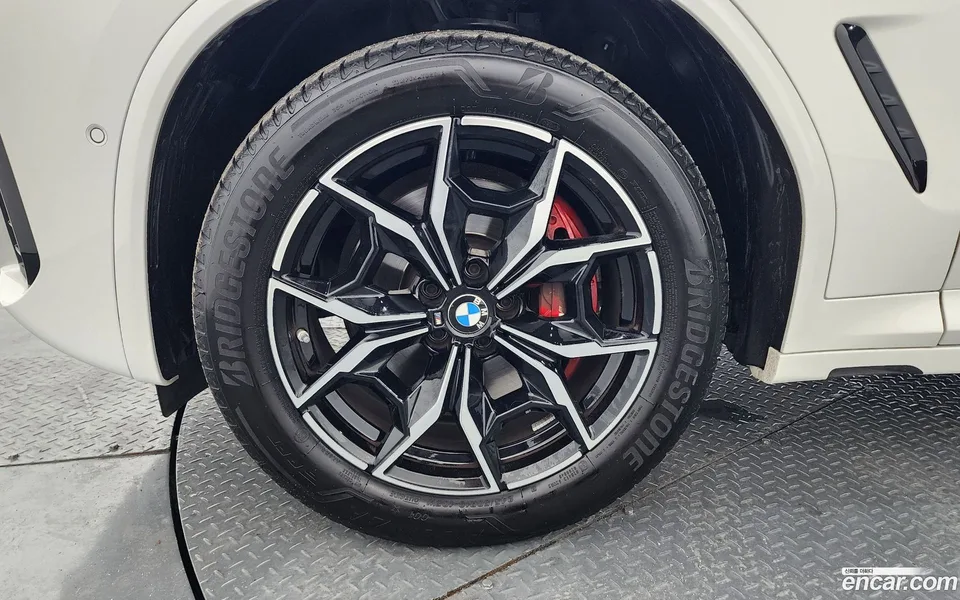 BMW X4 xDrive20i M 2024 — thumbnail 2