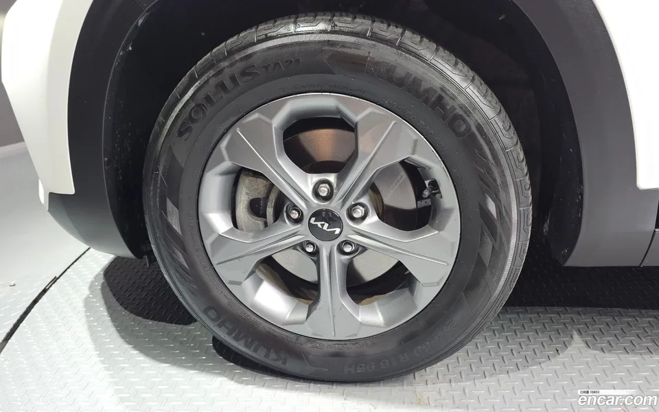 Kia Seltos 1.6 2WD 2022 — миниатюра 2
