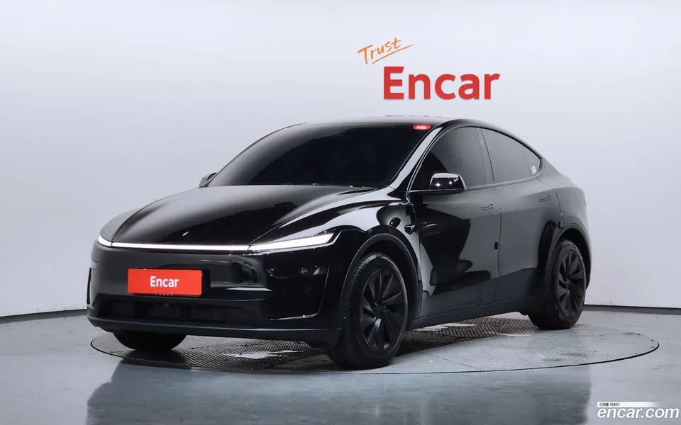 Tesla Model Y AWD 2026 — photo 1, buy with delivery to Moscow