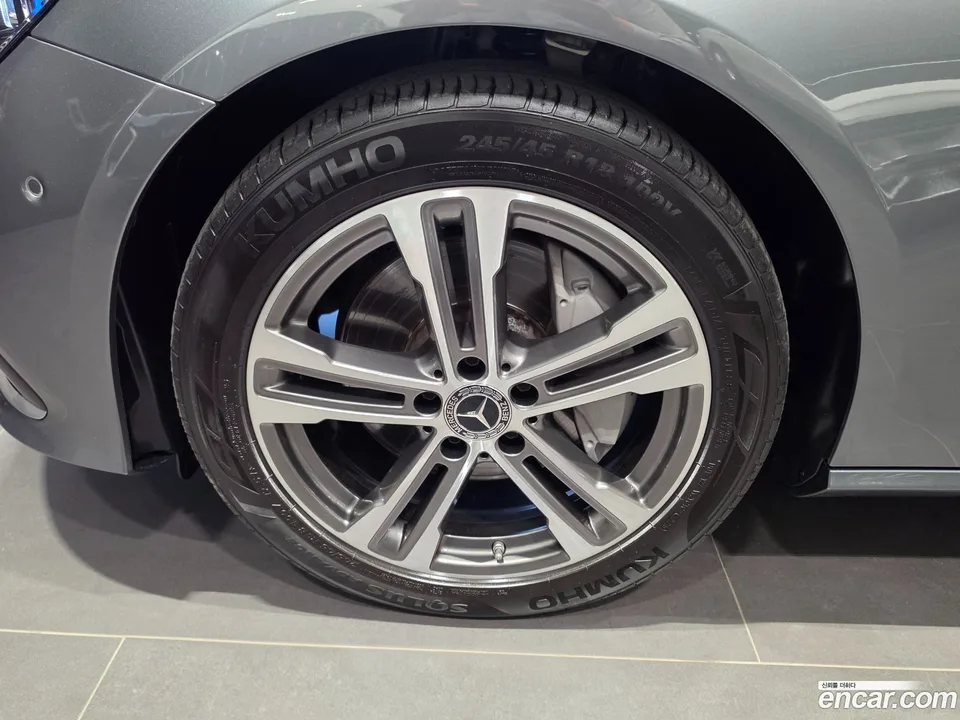 Mercedes-Benz E-Class E350 4MATIC 2022 — миниатюра 2