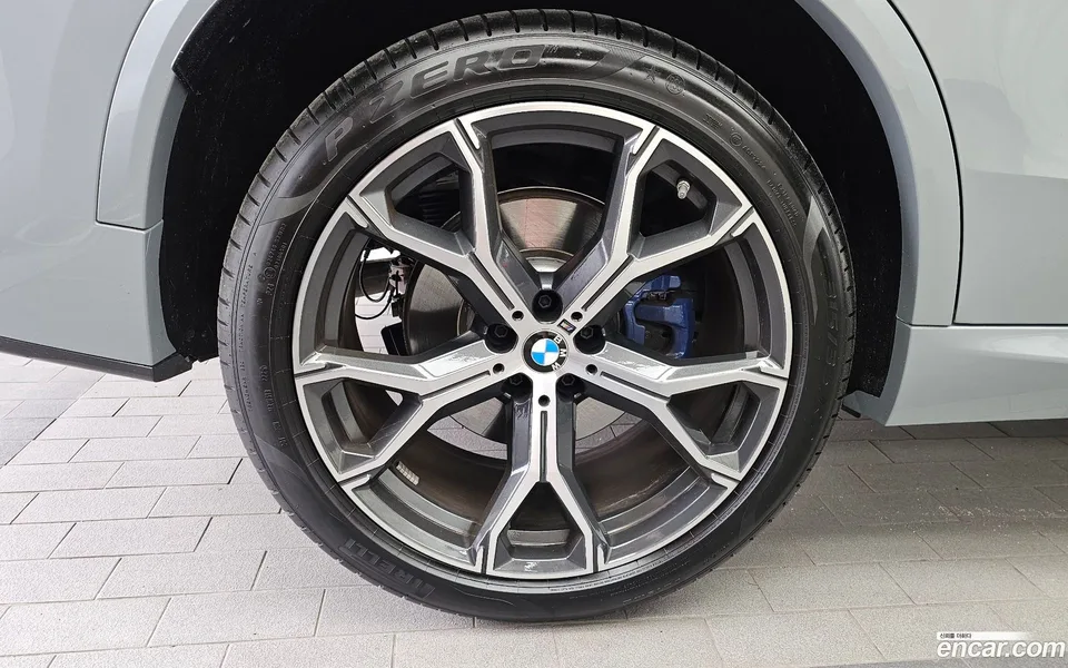 BMW X5 xDrive 40i M 2025 — thumbnail 2
