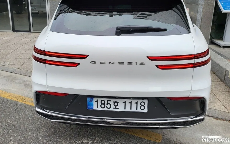 Genesis GV70 2.5T AWD 2026 — thumbnail 4