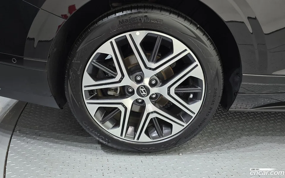 Hyundai Grandeur Hybrid 2024 — thumbnail 2