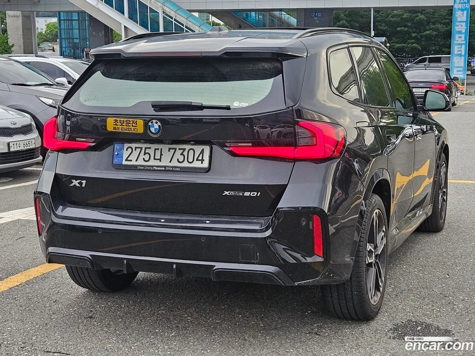 BMW X1 xDrive 20i M 2024 — thumbnail 2