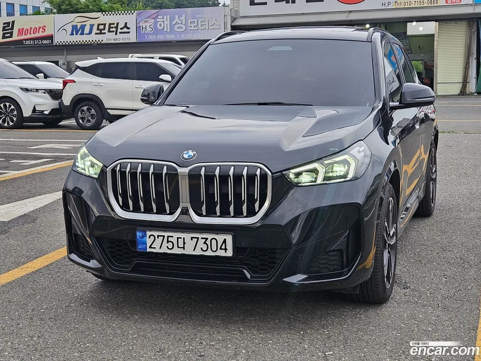 BMW X1 xDrive 20i M 2024 — thumbnail 3