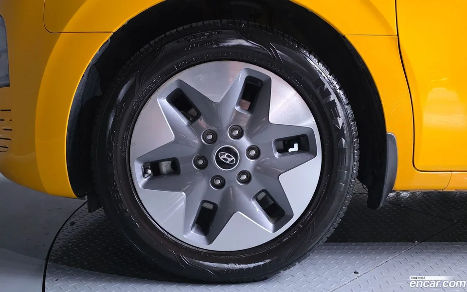 Hyundai Staria L3.5 2022 — thumbnail 2