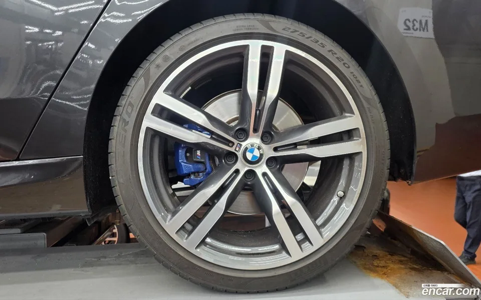 BMW 6 Series GT 640i xDrive M 2023 — thumbnail 5