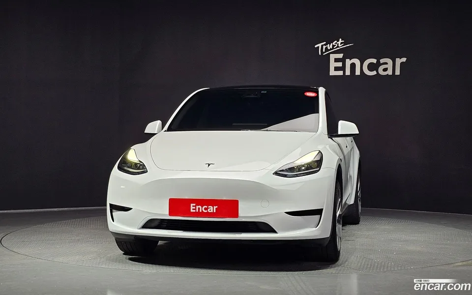 Tesla Model Y RWD 2023 — миниатюра 3