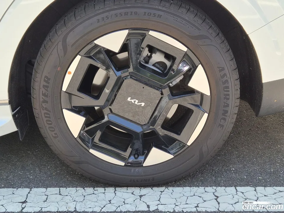Kia Carnival 9 2025 — thumbnail 2