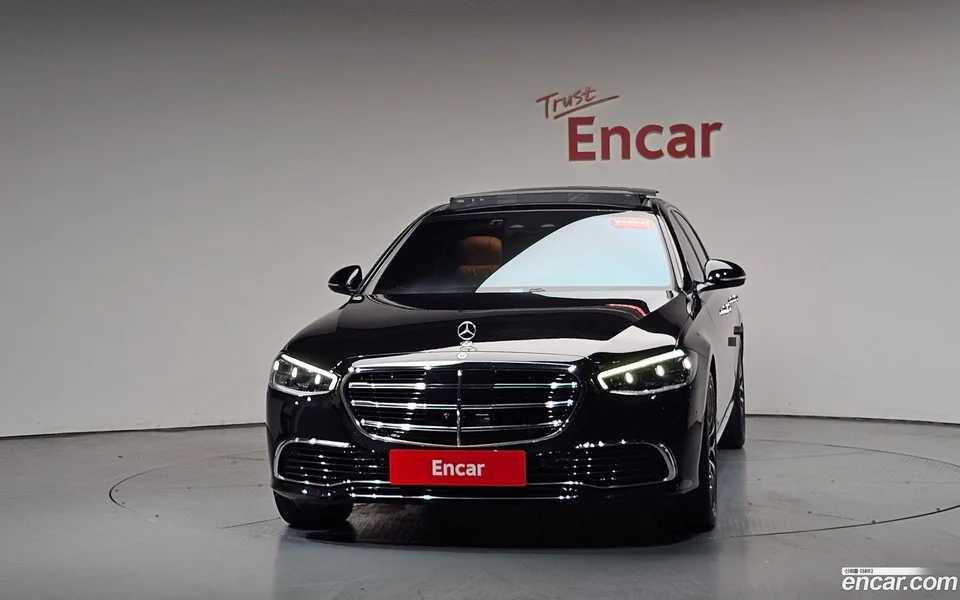 Mercedes-Benz S-Class S580L 4MATIC 2023 — thumbnail 3
