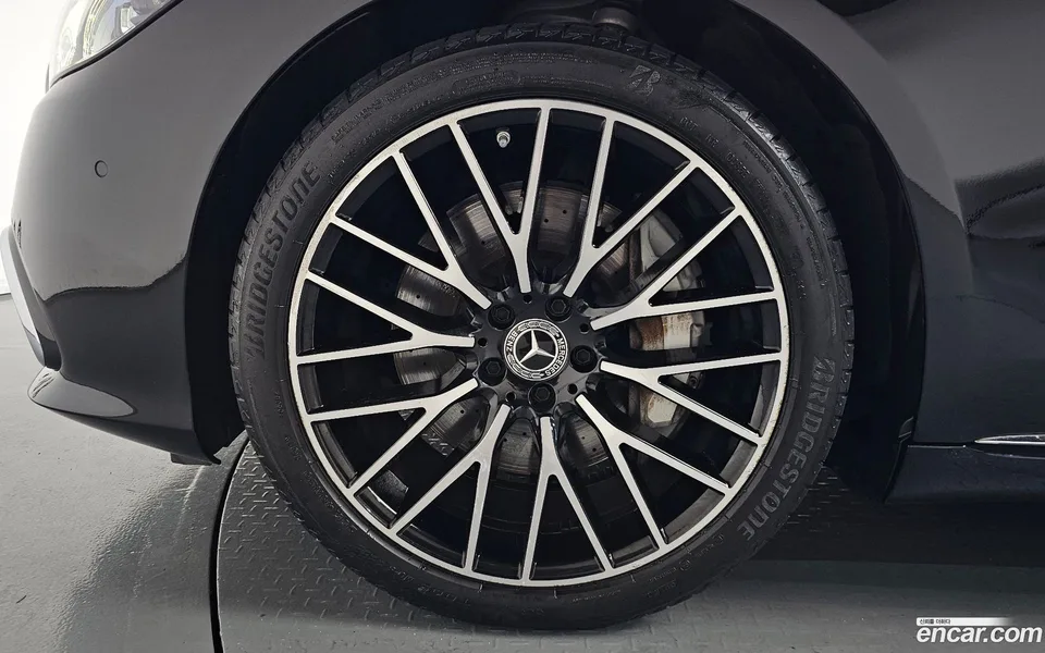 Mercedes-Benz S-Class S580L 4MATIC 2023 — thumbnail 5