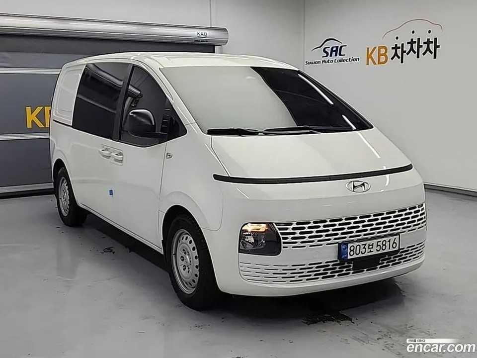 Hyundai Staria 5 2022 — thumbnail 4