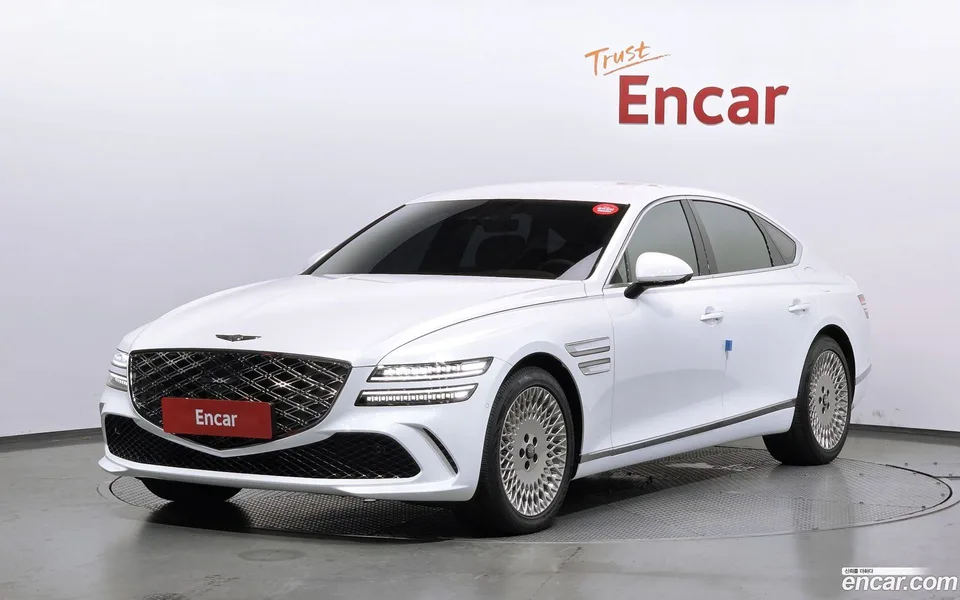 Genesis G80 2.5 2WD 2024 — photo 1, buy with delivery to Moscow