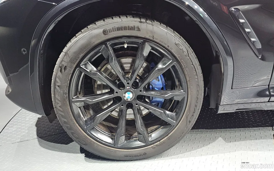 BMW X4 xDrive20i M 2024 — thumbnail 2