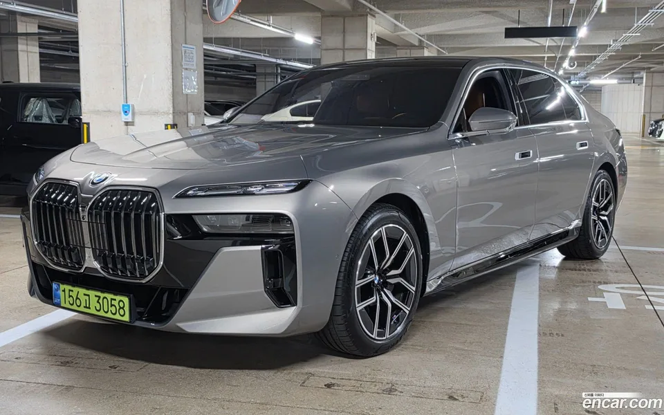 BMW 7 Series 740i xDrive M 2026 — photo 1, buy with delivery to Moscow