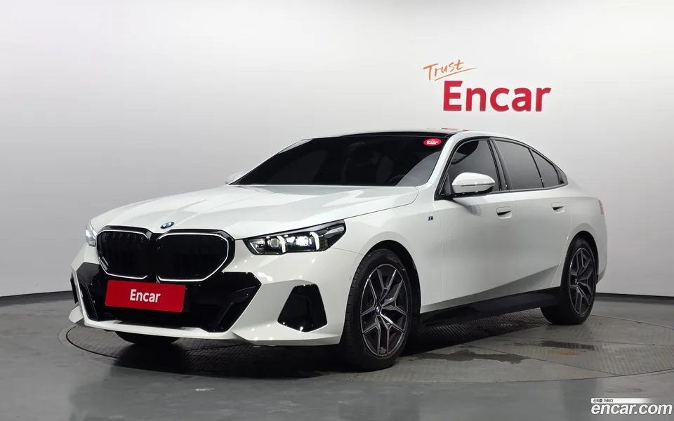 BMW 5 Series 520i M 2025 — photo 1, buy with delivery to Moscow
