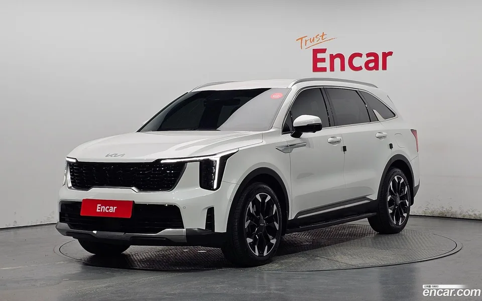 Kia Sorento 2.5T 2WD 2023 — photo 1, buy with delivery to Moscow