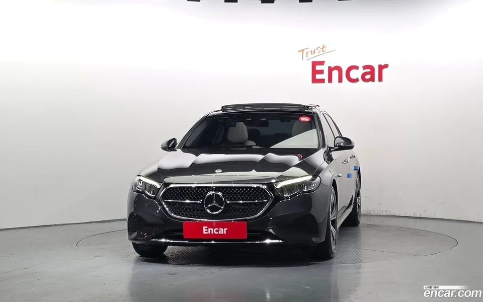 Mercedes-Benz E-Class E200 2024 — миниатюра 3