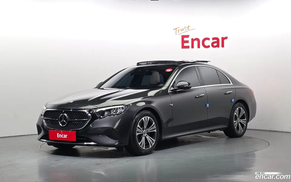 Mercedes-Benz E-Class E200 2024 — фото 1, купить с доставкой в Москву