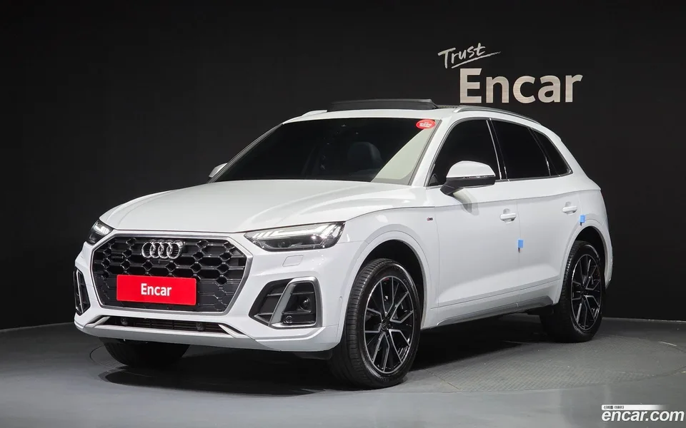 Audi Q5 45 TFSI 2024 — photo 1, buy with delivery to Moscow