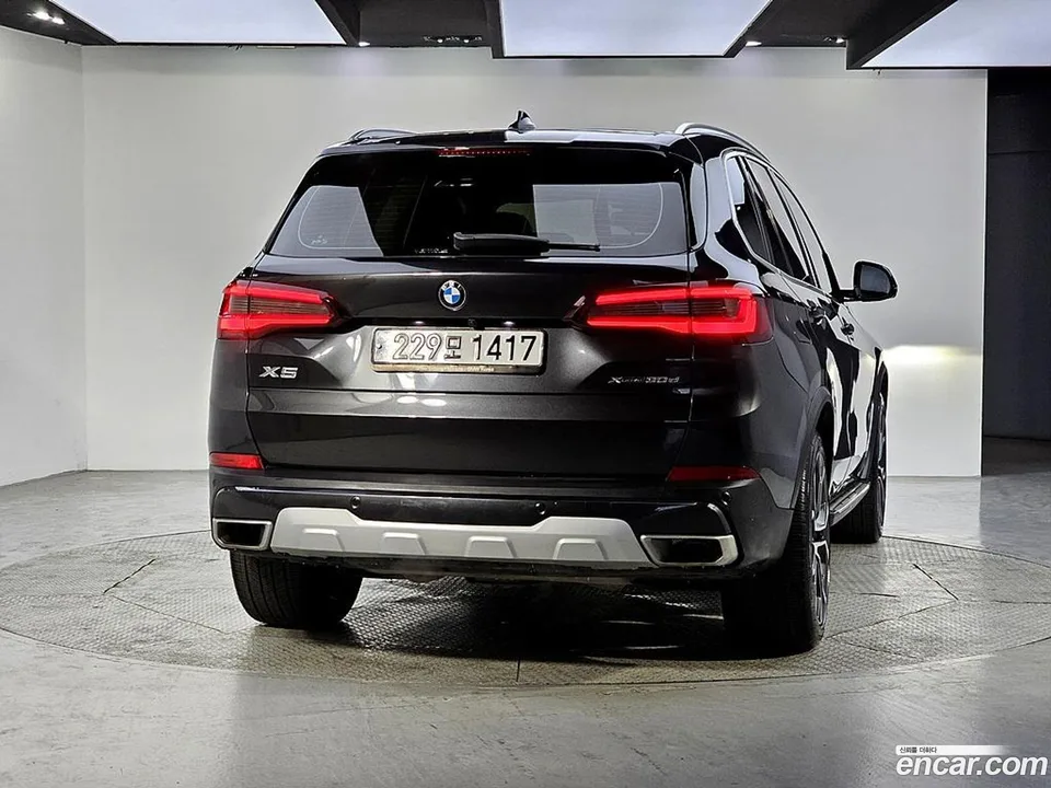 BMW X5 xDrive 30d xLine 2023 — thumbnail 3