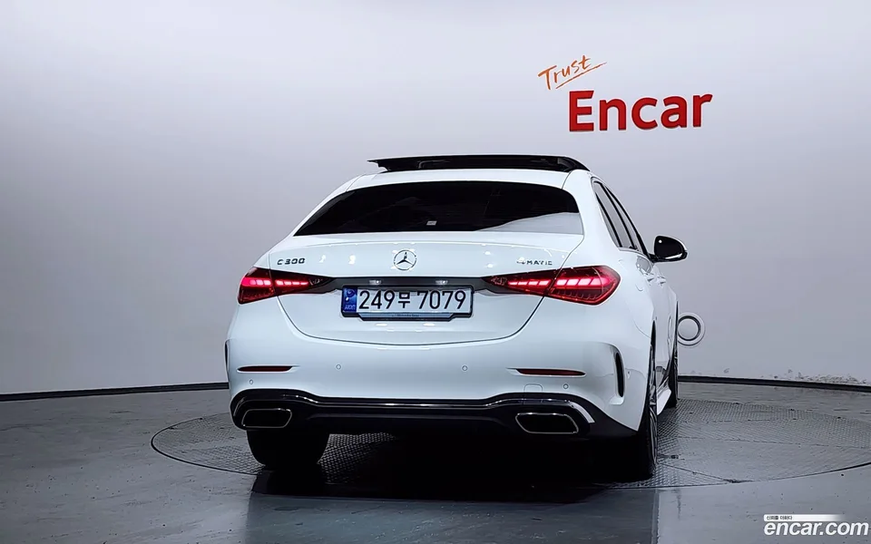 Mercedes-Benz C-Class C300 4MATIC AMG Line 2024 — thumbnail 4
