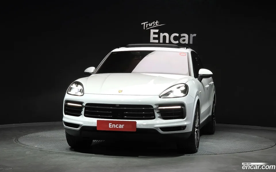 Porsche Cayenne 3.0 E- 2022 — thumbnail 3