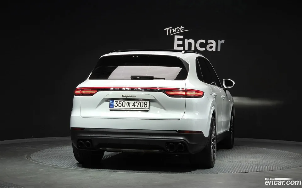Porsche Cayenne 3.0 E- 2022 — thumbnail 4