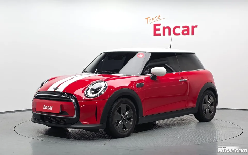MINI Cooper 2022 — photo 1, buy with delivery to Moscow