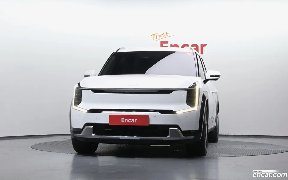 Kia EV9 2WD 2023 — thumbnail 3