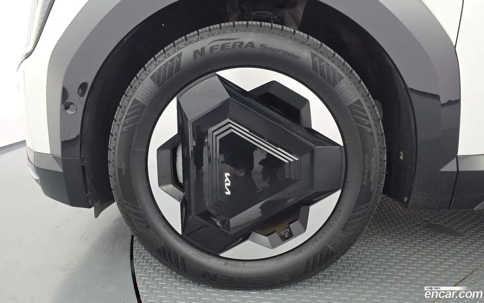 Kia EV9 2WD 2023 — thumbnail 5