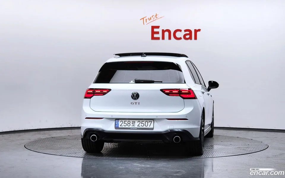 Volkswagen Golf 2.0 GTI 2024 — thumbnail 4