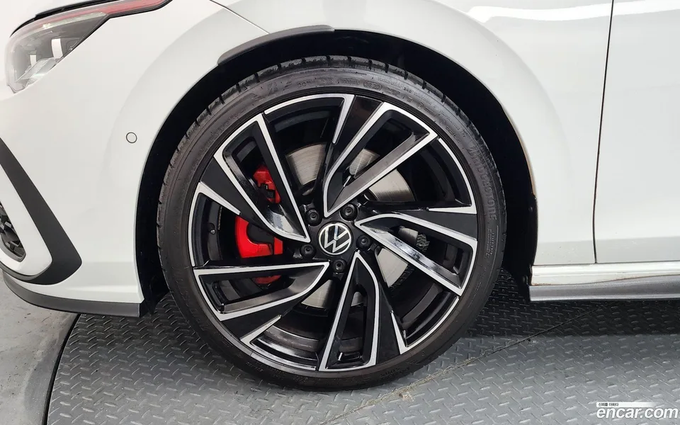 Volkswagen Golf 2.0 GTI 2024 — thumbnail 5