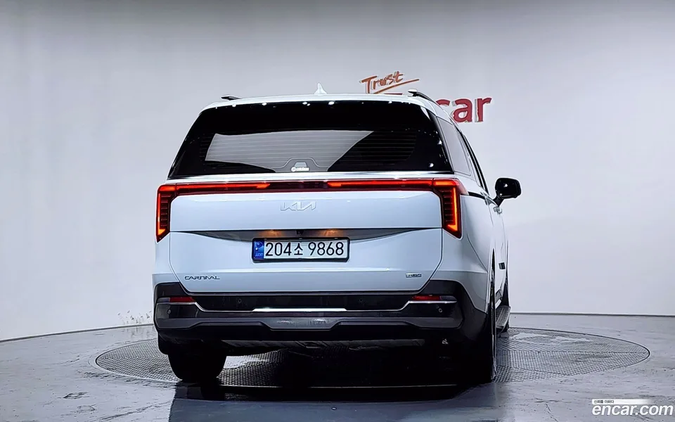 Kia Carnival HEV 7 2024 — thumbnail 4