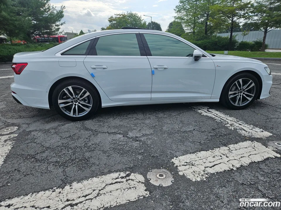 Audi A6 45 TFSI 2023 — thumbnail 4