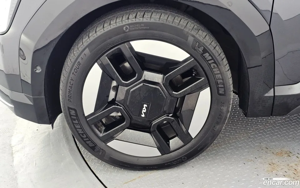 Kia EV9 4WD 2023 — thumbnail 5