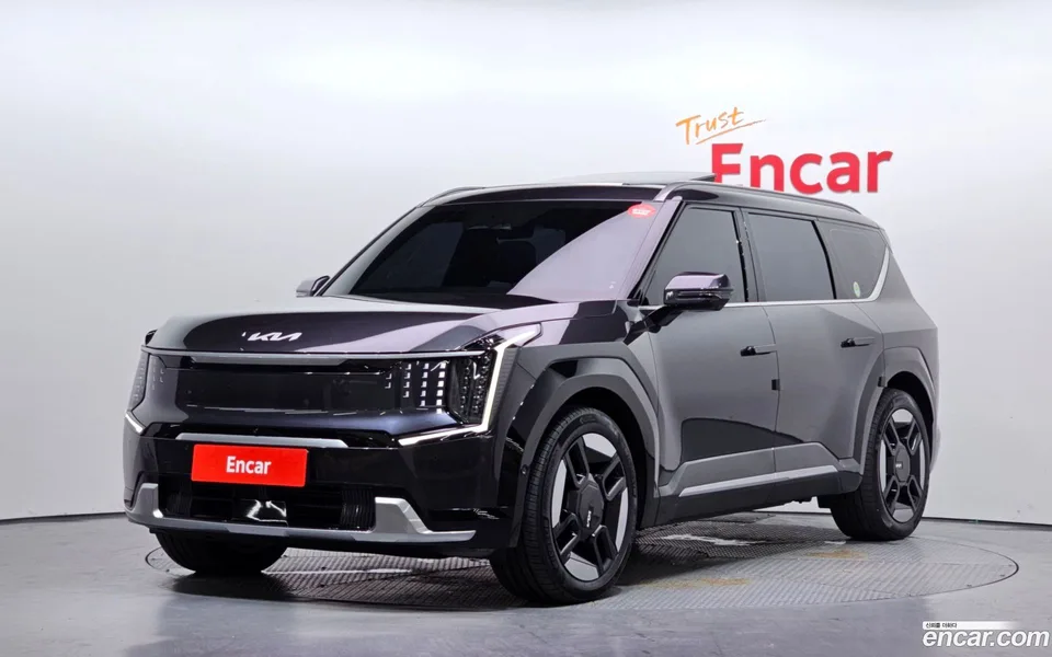 Kia EV9 4WD 2023 — photo 1, buy with delivery to Moscow