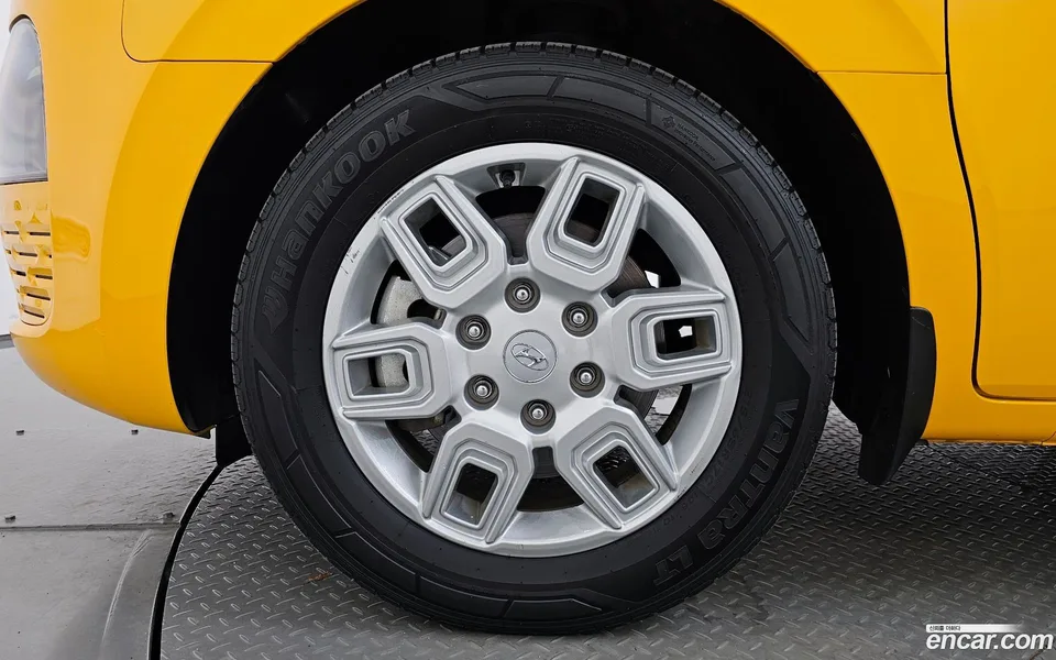 Hyundai Staria L3.5 2022 — thumbnail 2