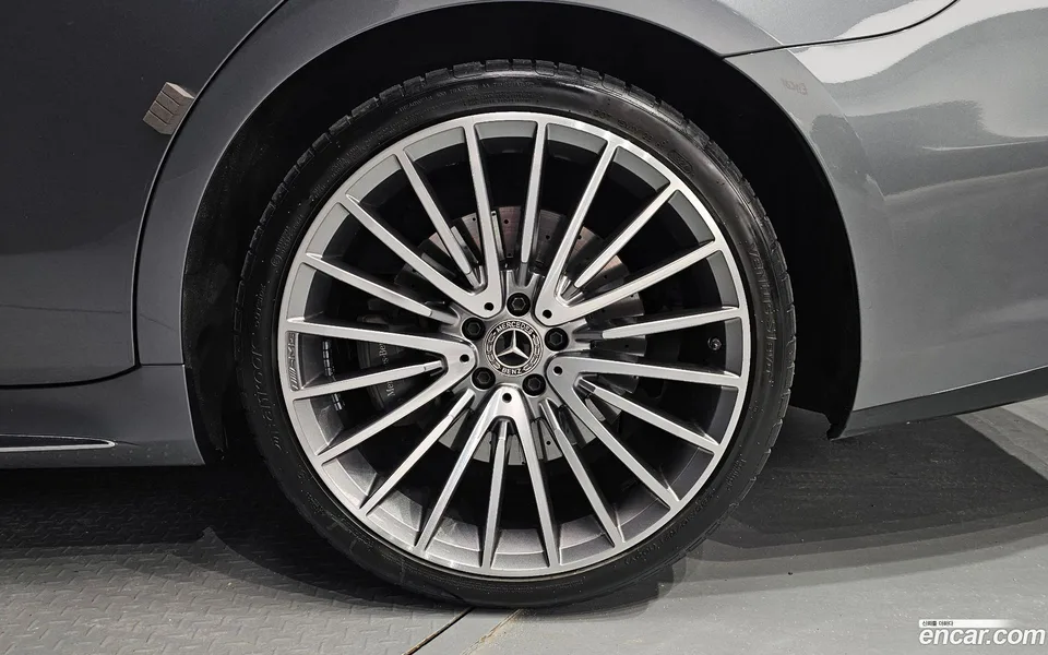 Mercedes-Benz S-Class S500L 4MATIC 2023 — thumbnail 2