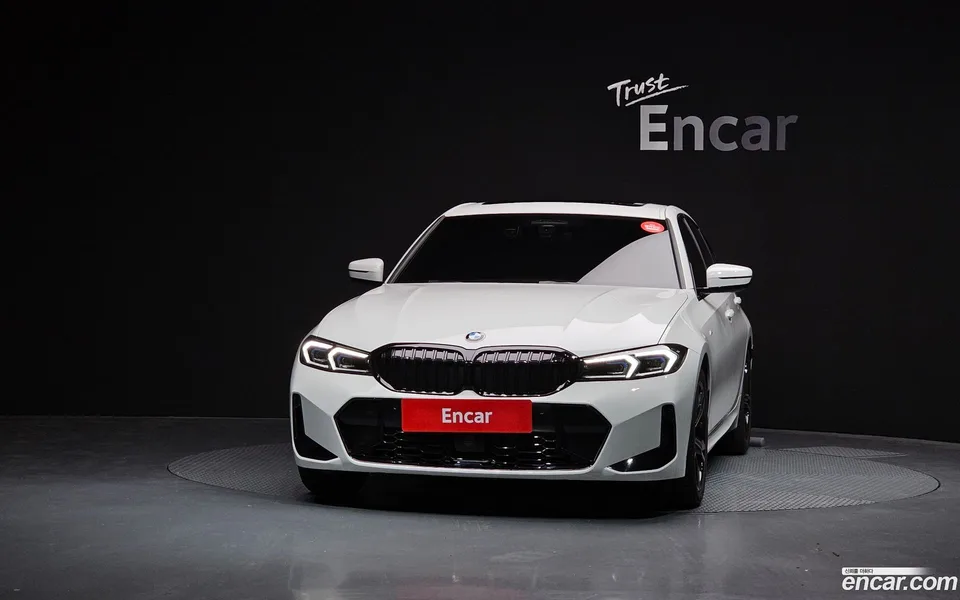 BMW 3 Series 320i M 2026 — thumbnail 3