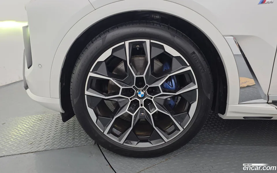BMW X7 xDrive 40i M 7 2024 — thumbnail 5