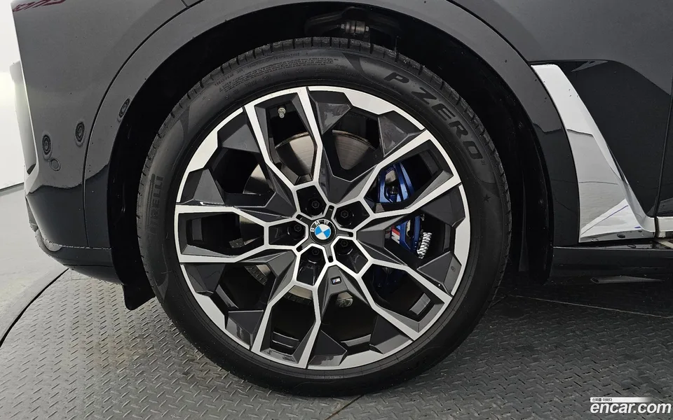 BMW X7 xDrive 40d M 6 2025 — thumbnail 2