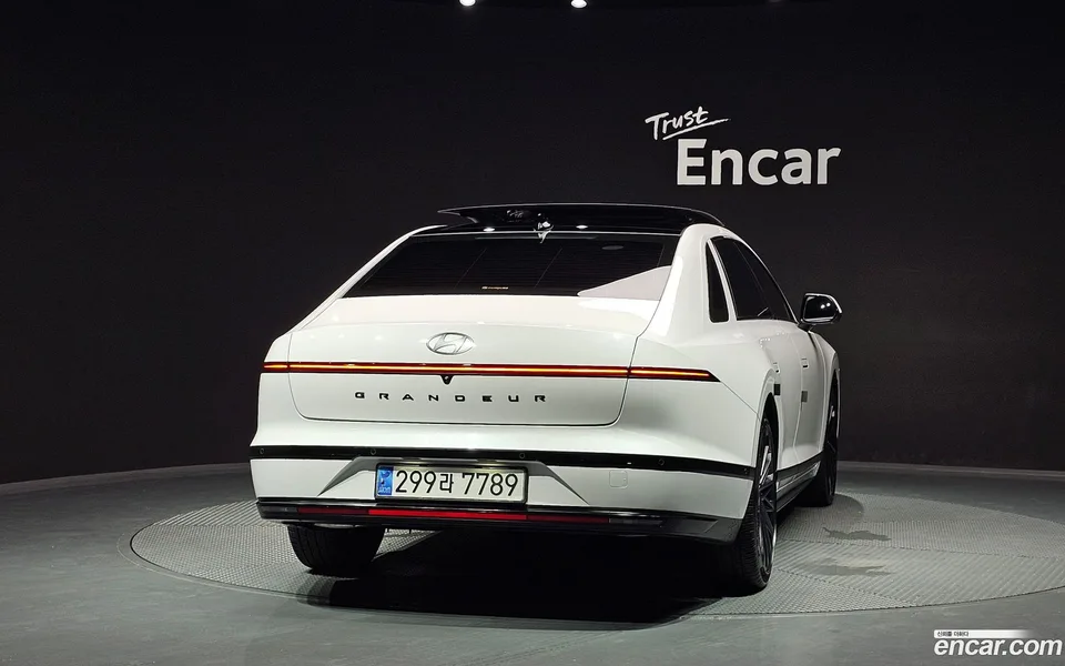 Hyundai Grandeur Hybrid 2024 — thumbnail 4