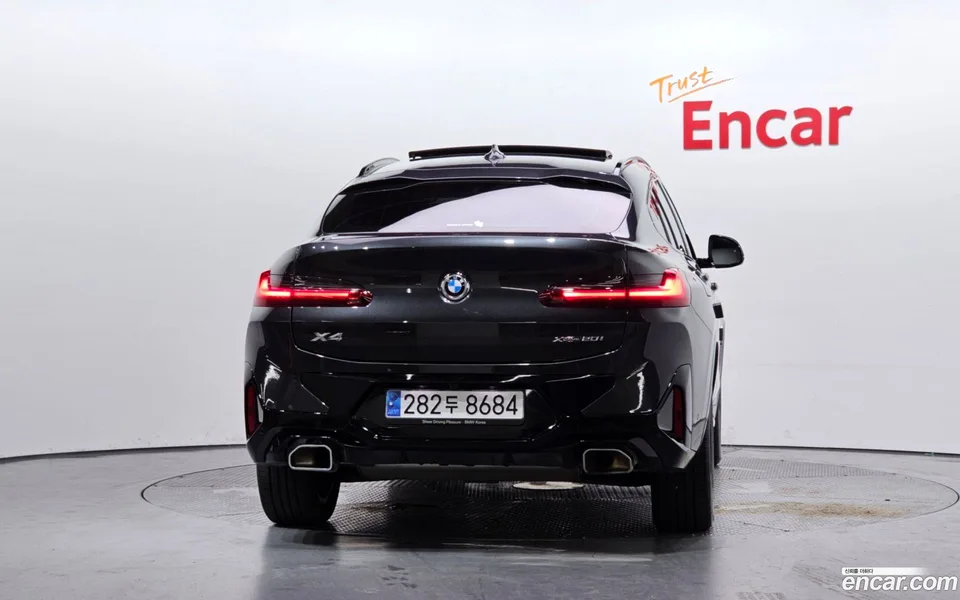 BMW X4 xDrive20i M 2023 — thumbnail 4