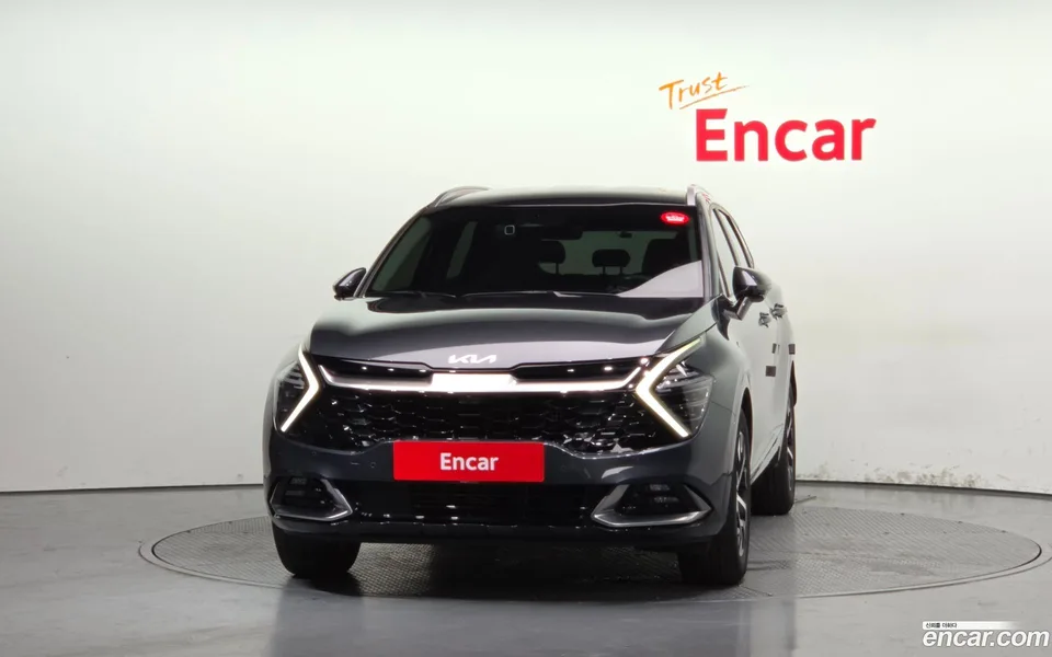 Kia Sportage Hybrid 2WD 2023 — миниатюра 3